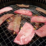 味園 - じゅーじゅー焼きますよ！