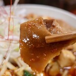 SHIBIRE NOODLES 蝋燭屋 - 【限定】２種美味キノコの麻婆麺（1200円）＋半ライス（100円）