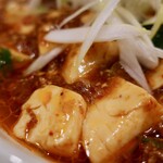 SHIBIRE NOODLES 蝋燭屋 - 【限定】２種美味キノコの麻婆麺（1200円）＋半ライス（100円）