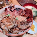 Sumiyaki Butadon Waton - 豚丼ミックス肉増し（ご飯少なめ）@900