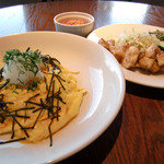 マーゴ - おろしポン酢のシーフード和風オムライスと塩だれチキン竜田