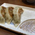 中華食堂 かどや - じもと券使用の為、追加で頼んだ半餃子