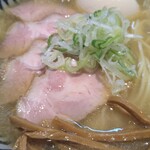 らぁ麺 おかむら - チャーシューもトロトロ。