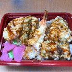 スーパー ウスイ - 料理写真:天丼(注：うっかりエビを一口食べたあと)