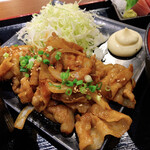 ニッポンまぐろ漁業団 - 豚生姜焼き(肉量、十分！)