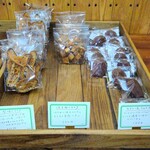 ブーランジェリー カヌレ - 焼き菓子もあるで