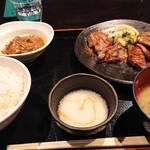 くらのあかり - 熟成牛タンの炭火焼き定食　(1580円)