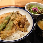 無垢とうや - 野菜天丼(野菜6種・サラダ・汁物)800円