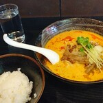 白虎飯店 - 