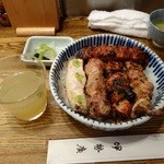 伊勢廣 京橋本店 - 5本丼（鶏スープ、お新香付）　1,800円