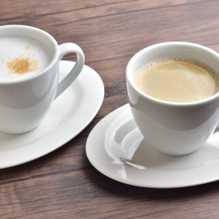提供在歐洲很受歡迎的COSTA咖啡酒水也很豐富!