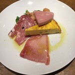 伊勢佐木町 ハイジのチーズが食べられるイタリアン　Taverna Bar Orso - 前菜盛り合わせ