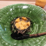 鮨 麻生 平尾山荘 - はまぐりの後はぷるぷるの雲丹、これもスープ感覚でいただきました。