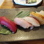 くつかけダイニング - にぎり3貫・玉子焼き