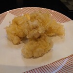 和食道 まるとみ - 鱈の白子の天ぷら。衣サクサク、中トロトロ。
