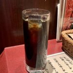 Ajian Dainingu Ba Sapana - 日替わりセット（チキン、ベジタブル） ¥1,000 のアイスコーヒー