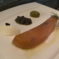 R restaurant & bar - 
