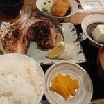 魚金 - ぶりかま定食