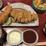 豚福亭 - ローストンカツ&エビフライ定食（税込1500円）女性ひとりでも居心地良かった