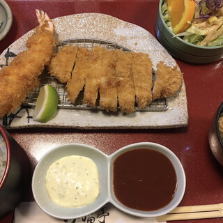 豚福亭 - 料理写真:ローストンカツ&エビフライ定食（税込1500円）女性ひとりでも居心地良かった