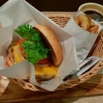 フレッシュネスバーガー - クラシックチーズバーガー＆ポテトドリンクセット　税込1050円