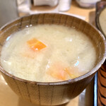 とんかつ一幸 - お味噌汁２杯目…(*^^*)
      心がほっこりする美味しさ…(*^^*)