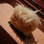 神楽坂 石かわ - 越前蟹と生姜の寿司