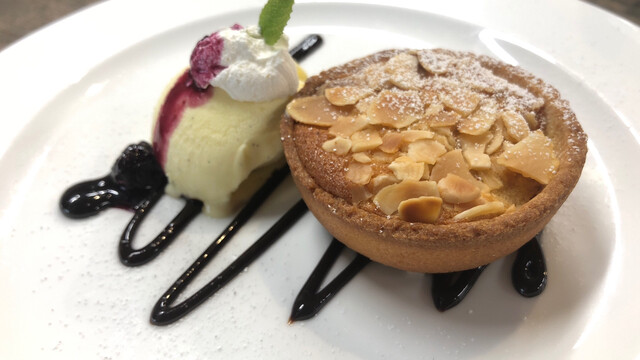 ヒーローズカフェ（HERO'S CAFE） - 翁島（カフェ）