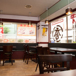 香南厨房 - きれいな店内は落ち着けます♪