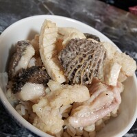 焼肉すどう 春吉 - ミックスホルモンご飯