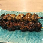 Sushitatsu - 鰻と肝串焼き