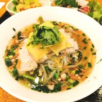 ジャスミンタイ エクスプレス  - ポークタイラーメン、コショウのスパイシーさが美味しい♪食欲のないときにも食べやすい。