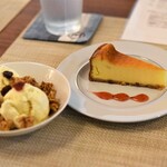 まるたけ堂珈琲 - ミニチーズケーキと季節のアイス(プレミアムバニラ)