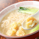 東珍味 - 香港ワンタンメン　　880円