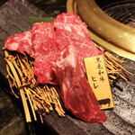 Yakiniku Nikushou Taira Kawano Eten - 散々迷ってヒレ。