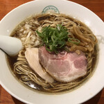 麺屋 六感堂 - 醤油らーめん(800円)