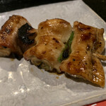 鶏繁 - ネギ巻き、鶏肉でネギが巻かれてて！ネギと鶏肉の相性ほバッチリ