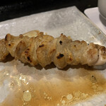 鶏繁 - かわ！！よく焼かれてて美味！串の最後には鶏肉付き！憎いね