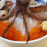 一花亭たびじ - 活イカ踊り丼