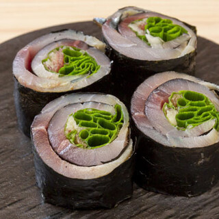 話題の「寿司赤酢」の寿司が、アラカルトでご注文いただけます