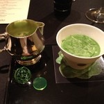 ガストロノミー ジョエル・ロブション - サラダ菜　軽やかなナツメグの香るクレーム仕立て