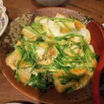 金町製麺 - 芹と栃尾揚げの卵とじ