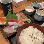 Sushi Izakaya Nihonkai - お刺身定食 ¥990