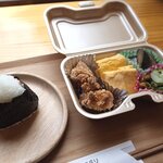 おにぎりカフェ けんちゃん - おにぎり弁当500円