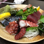 三百円 このみ - マグロの色は悪いかー\(//∇//)\