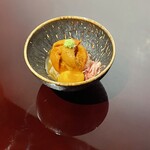 Tsukiji Sushi Omakase - プリン体かけご飯はうにとうずらの卵の醤油漬け、いくら丸ごとソースとかき混ぜて