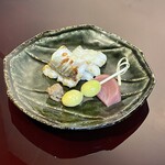 Tsukiji Sushi Omakase - 人気のつまみセット穴子の西京焼き。あしらいが実にいい仕事をする