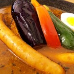 スープカレーハウスしっぽ - ロングウィンナーカレー（アップ）