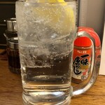 餃子ノ酒場おおえす - レモンサワー中190円