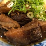 餃子ノ酒場おおえす - 肉豆腐390円